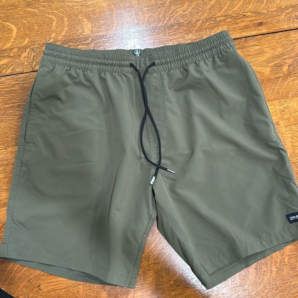 Men’s Volcom Shorts size XL